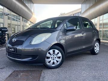 TOYOTA Yaris 1.0 5P.
