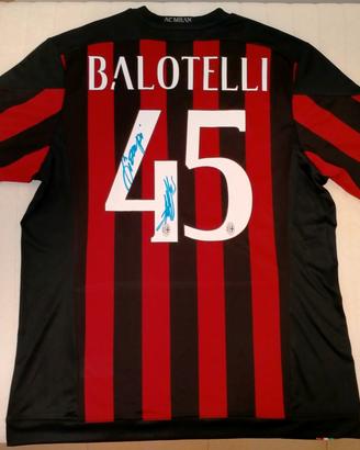 Maglietta Balotelli autografata Calcio Serie A 