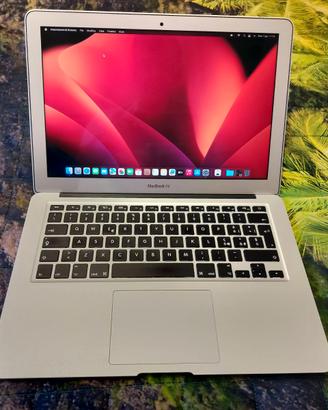 MACBOOK AIR 13” 2014 i5.SSD 256\Ram 8gb,os Ventura