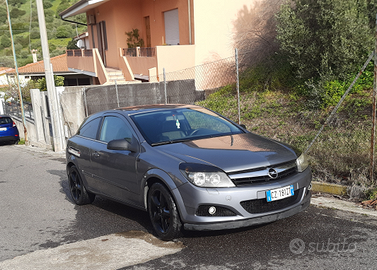 Opel astra gtc