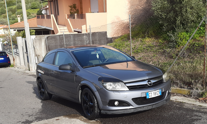 Opel astra gtc