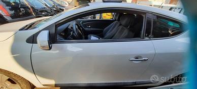 RENAULT MEGANE 2010 - PORTA ANTERIORE SINISTRO