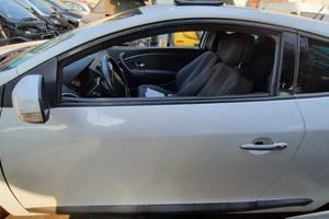 RENAULT MEGANE 2010 - PORTA ANTERIORE SINISTRO