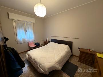 Casa singola due piani con camera e bagno privato