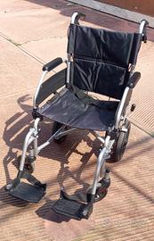 Carrozzina disabili/anziani pieghevole 