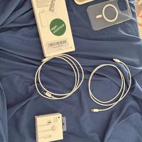 2 cover iphone 14 pro 1 cuffie con cavo lightning