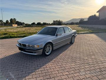 BMW serie 7 e38