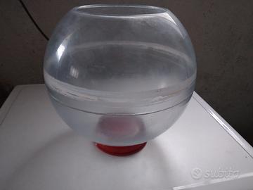 Acquario a sfera in plastica
