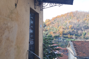 Rustico ammobiliato in antogo borgo Lunigiana