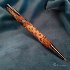 Penna da collezione maculata