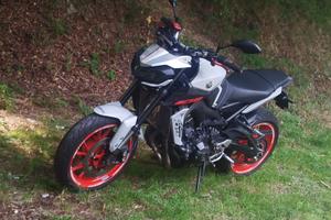 YAMAHA MT09 2020