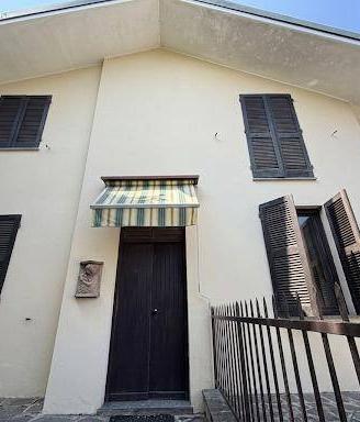Villetta a schiera di 140 m² con 3 locali e box au