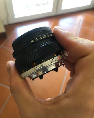 Olympus 50mm f/1.8 OM F.Zuiko