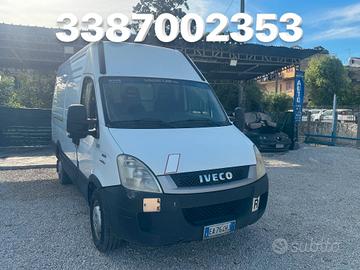 Iveco daily 35/S E4 passo medio tetto alto coibend