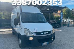 Iveco daily 35/S E4 passo medio tetto alto coibend