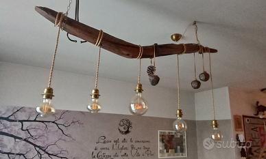 LAMPADARIO ARTIGIANALE IN LEGNO