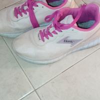 scarpe ginnastica  n 41 € 10