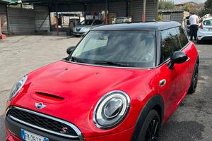 Mini Cooper SD allestimento JCW