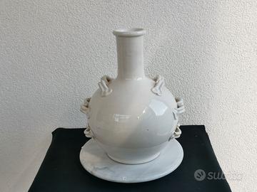 Vaso in ceramica bianca