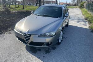 Alfa Romeo 147 5p Distinctive 1.9 JTDm 8v 120cv