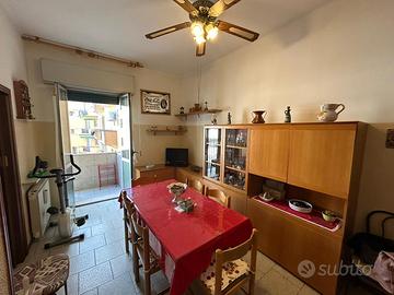 Appartamento trivani in zona Piazza dell'Unità