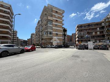 5 LOCALI A NAPOLI
