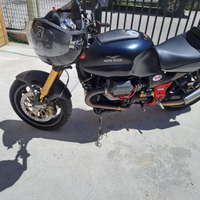 V11 sport scura moto guzzi