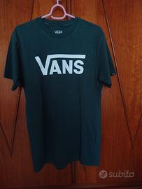 T-shirt Vans verde con logo in perfette condizioni