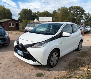 TOYOTA AYGO 1.0 68CV 2016 64.000 AUTOMATICA GARANT