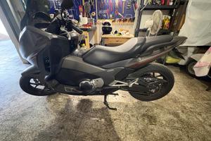Integra 750