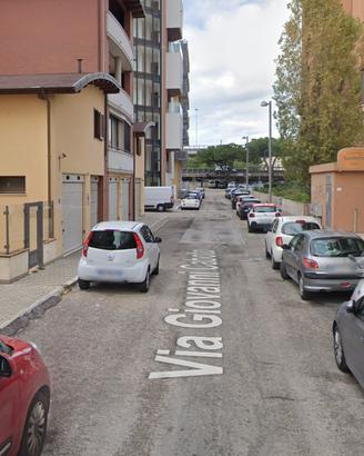 Due garage in via Caboto 26