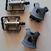 Pedali con fermapiedi