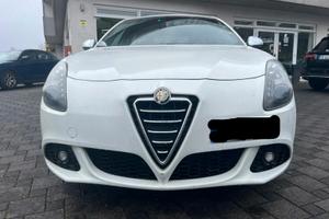 Frari allo xeno Alfa Romeo Giulietta
