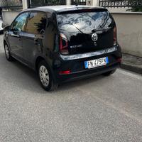 Volkswagen up 1.0 metano casa madre radar anticoll