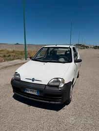 Fiat 600 del 2007 in buone condizioni
