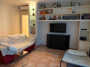 Appartamento con giardini