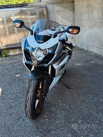 moto sportiva
