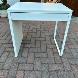 Scrivania IKEA MICKE