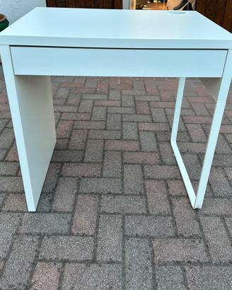 Scrivania IKEA MICKE