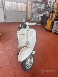 Vespa 125 Primavera ET3