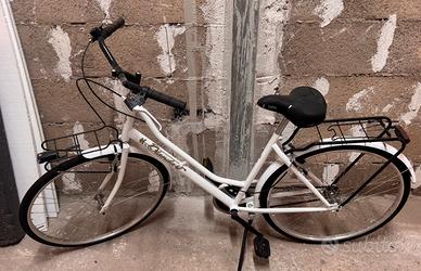Bicicletta Nuova mai usata marca olanda