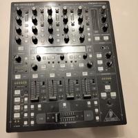 BEHRINGER DDM 4000