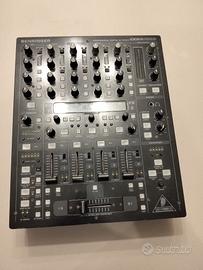 BEHRINGER DDM 4000