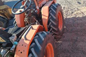 trattore  agricolo 