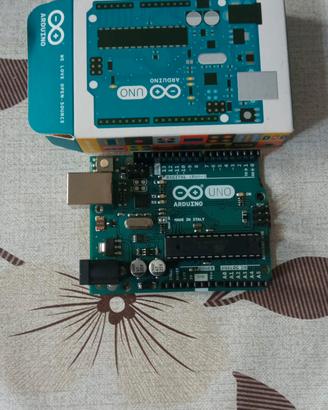 Arduino uno. Come nuovo mai usato.9 disponibili. 