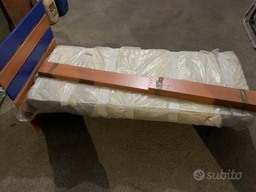 Letto singolo vero legno OttantaEuro trattabile