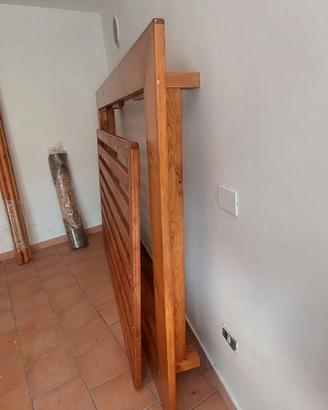 Letto in legno stile giapponese