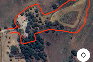 Rustico con annesso garage e tettoia