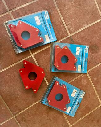 Squadre magnetiche saldatura Fervi 75 lb - 4 pezzi