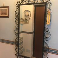 Specchio ferro battuto